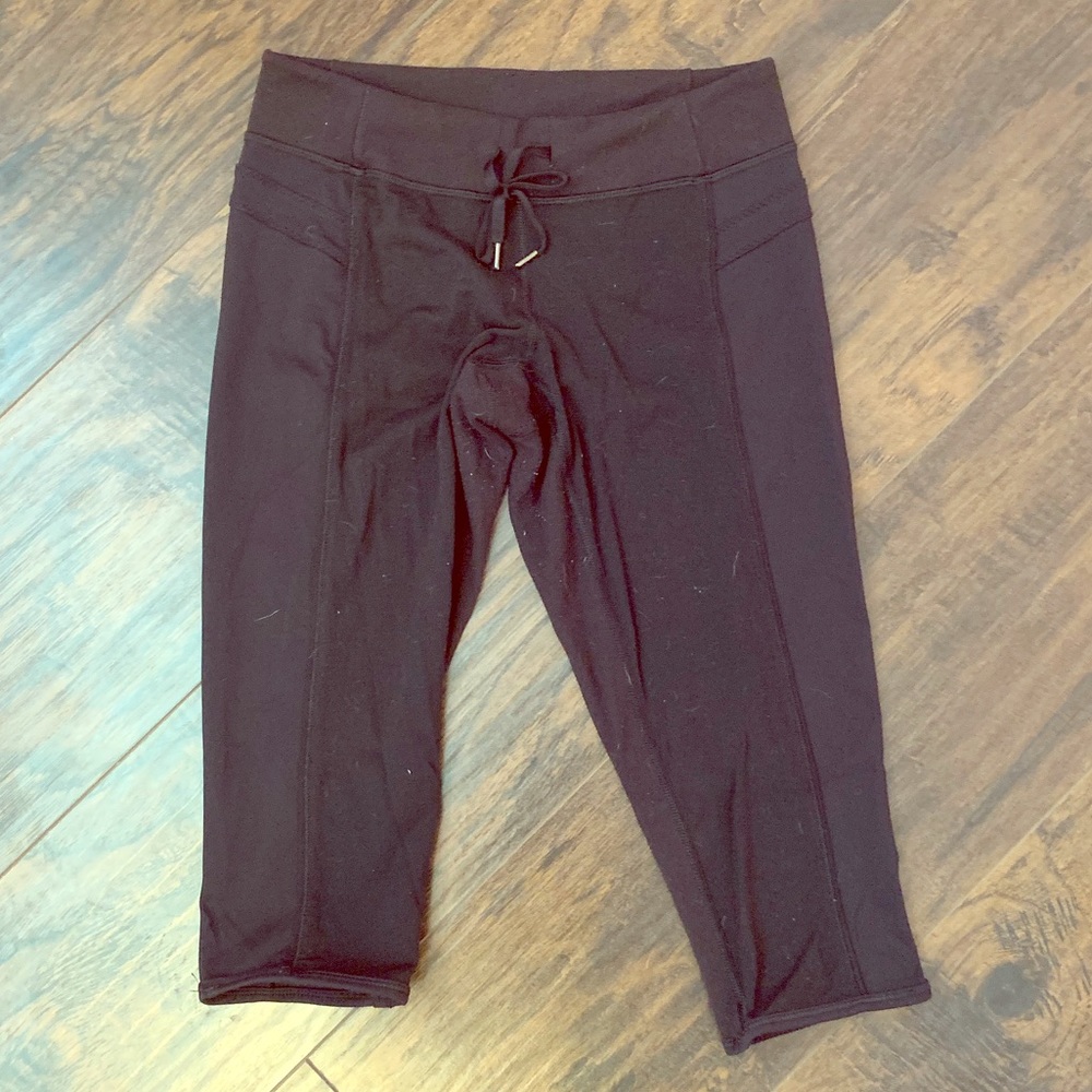 Lululemon Athletica black crops